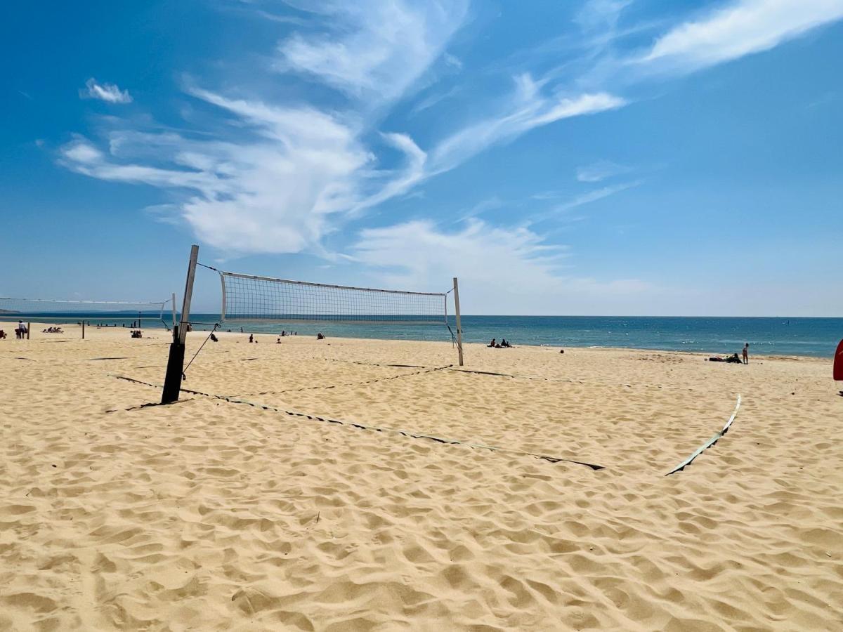 The Retreat - Large Luxury Apartment, Two Mins From Beach 본머스 외부 사진